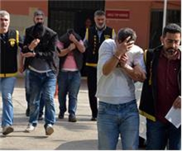 Polise kadın pazarlamaya çalışınca...