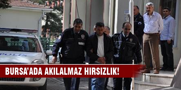 Yolda bulduğu kredi kartının şifresini çözüp hesabı boşalttı