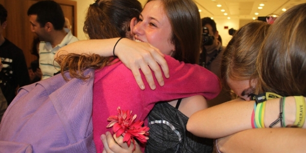 Türk öğrenciler Nepal’den döndü