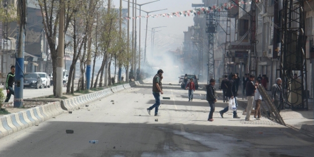 Yüksekova’da yine gerginlik