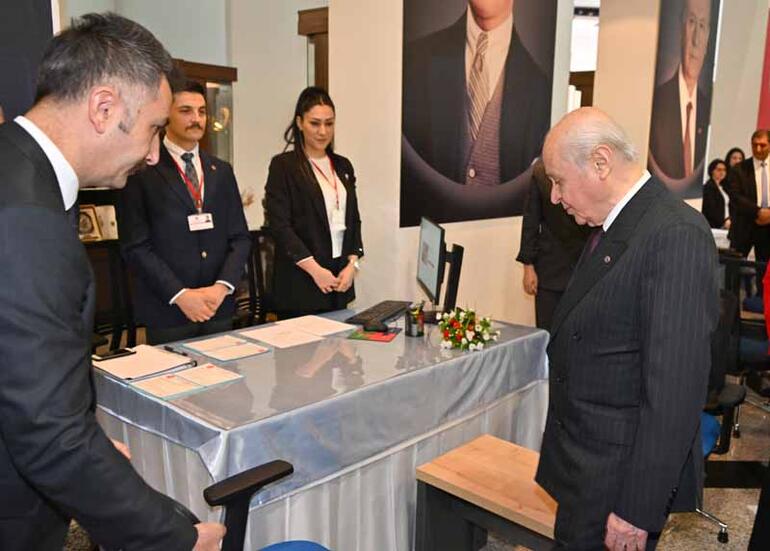 Devlet Bahçeli, milletvekili adaylık başvurusu yaptı