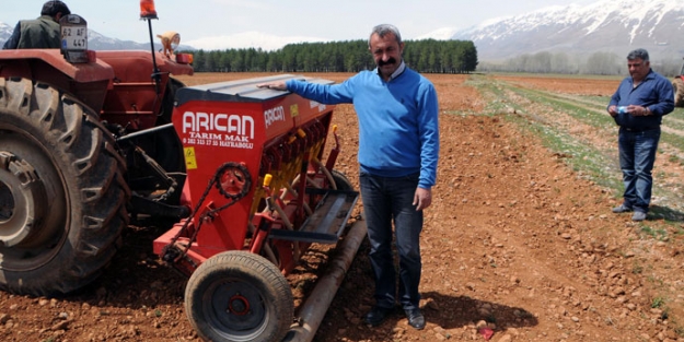 Hazine arazisine ektiği ürünleri yoksullara ücretsiz dağıtacak