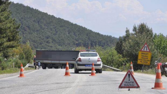 Çanakkale - İzmir yolu 2.5 saat kapandı