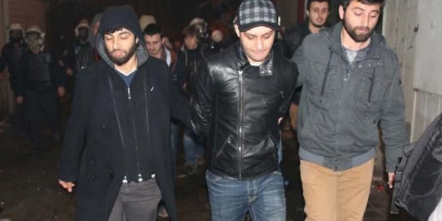 Taksim'de 5 kişi gözaltına alındı