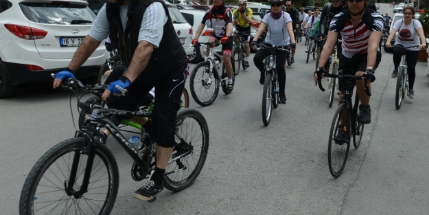 Nilüfer’de pedallar temiz bir çevre için döndü