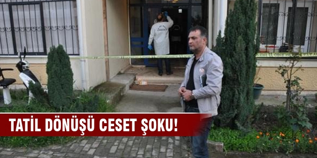 2 günlük tatilden döndüler, yatak odasında ceset buldular