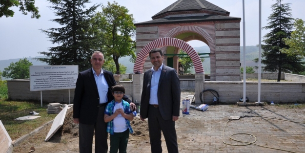 Bursa'da Samsa Çavuş türbesi yenileniyor