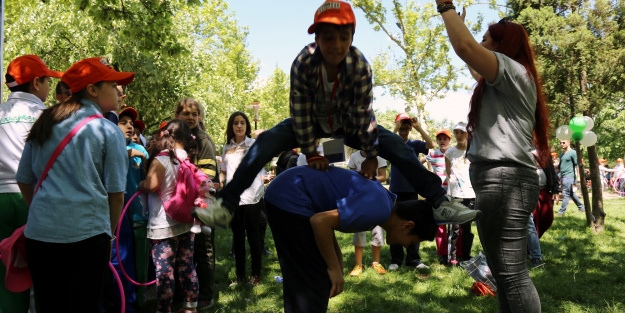 Sokak oyunları coşkusu Bursa’yı sardı!
