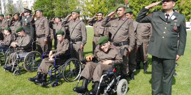 Engelli gençler kışlaya uğurlanıyor