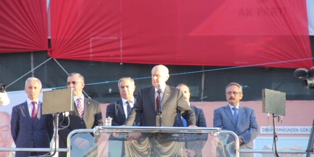 “Gel ne olursan ol yine gel”