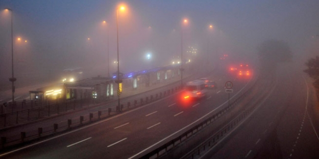 İstanbul güne sisle uyandı