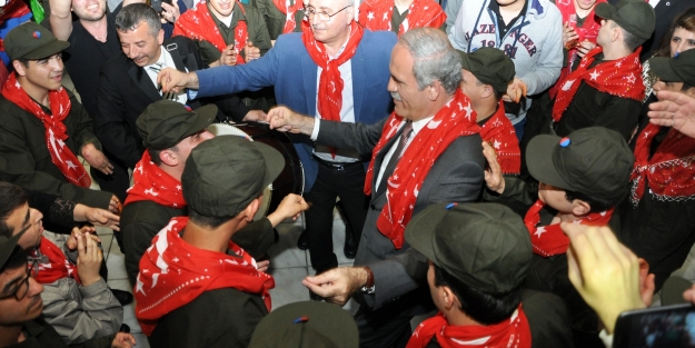 Engelli gençleri askere uğurlama töreni muhteşem oldu