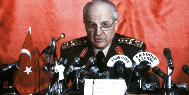 Hükümet ve 4 partinin flaş Evren kararı!