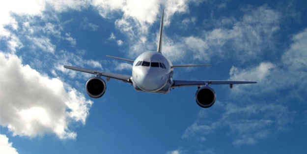 Bomba ihbarı yapılan uçak geri döndü