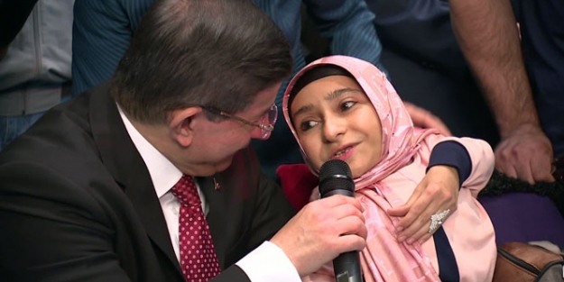 Davutoğlu’nu duygulandıran şiir