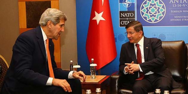 Davutoğlu, Kerry'yi kabul etti