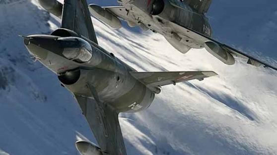 Bakanları Ankara'da uçakları tacizde