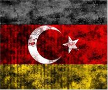 Türk hackerlar Almanya'ya cezayı kesti