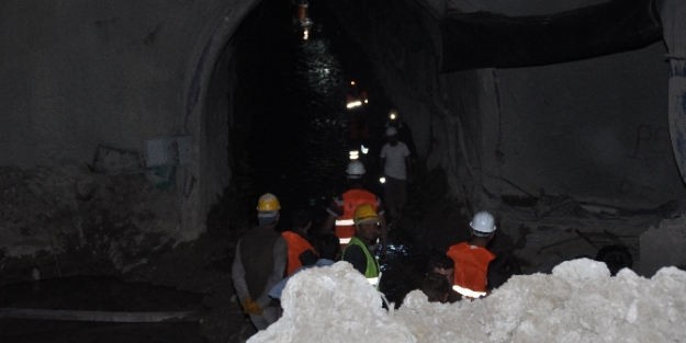 HES inşaatında göçük