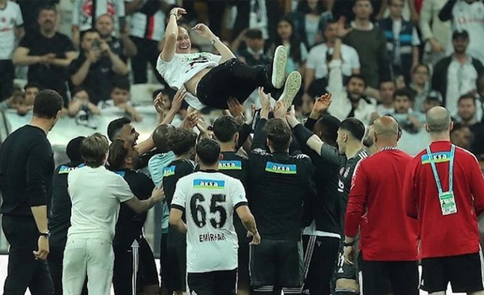 Beşiktaş'ta Domagoj Vida, omuzlarda uğurlandı