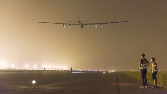 Solar Impulse 2 zorunlu iniş yaptı