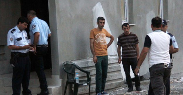 Babalarını ziyarete gelen çocuklar hayatlarının şokunu yaşadılar!