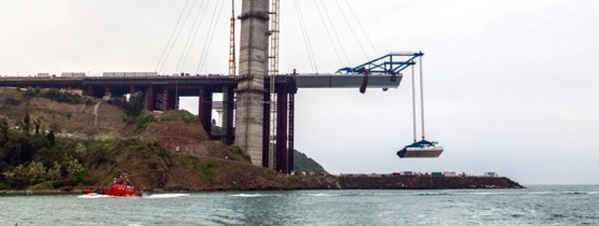 3. Köprüye 11 çelik tabliye konuldu