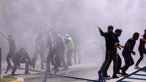 Selahattin Demirtaş'ın Erzurum mitinginde gerginlik