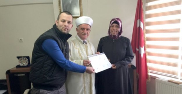 Brezilyalı genç kız Bursa'da Müslüman oldu