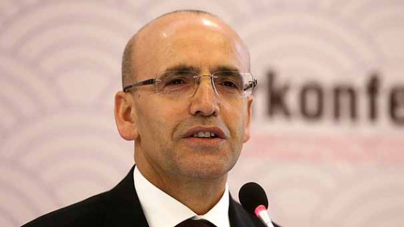 Şimşek'ten Arınç ve Kuzu'ya eleştiri yağmuru