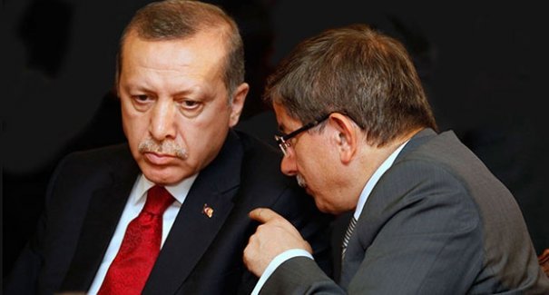 Davutoğlu Erdoğan'la görüşmek için Saray'a gidiyor