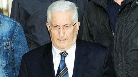 Genelkurmay'a Çevik Bir'den ilginç soru