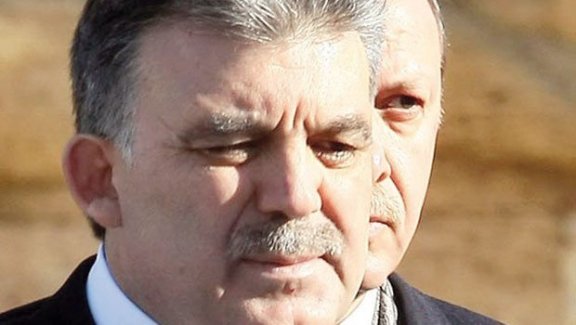 Ak Parti'den kitap yorumu