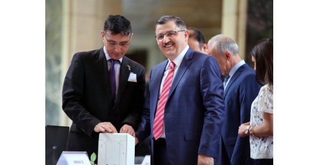 Yeni milletvekillerinin meclisteki ilk günleri