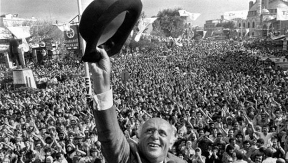 Süleyman Demirel kimin yanına gömülecek?