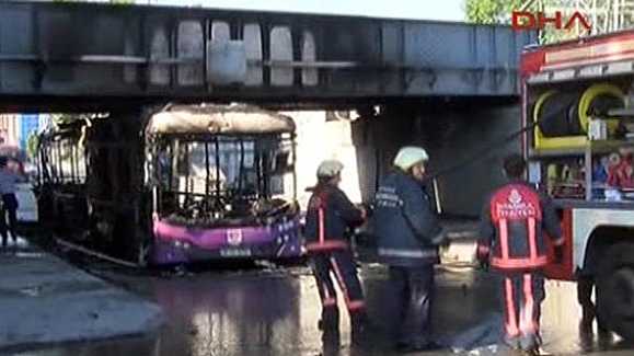 Yolcu otobüsünde patlama