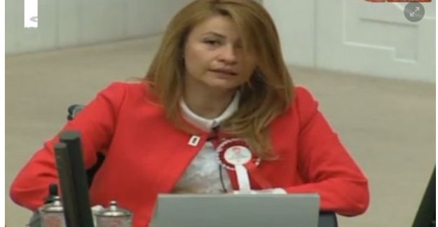 Mecliste ilk yemin engelli Bennur Karaburun'a tanındı