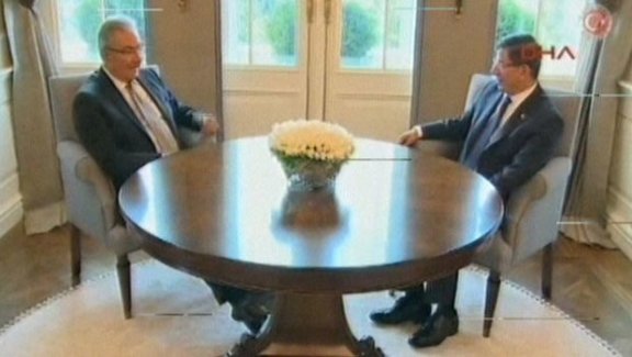 Davutoğlu ve Baykal Çankaya Köşkü'nde buluştu