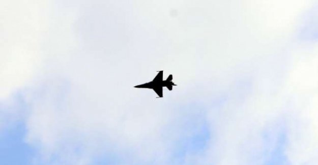 Türk jetlerine Yunan tacizi