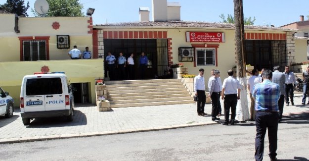 Maskeli saldırgan dehşeti: 1 ölü, 1 yaralı