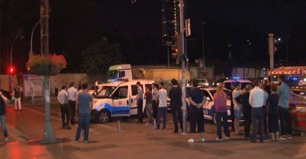 Yaşlı kadına kamyon çarptı