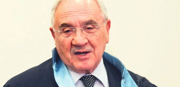 İsmet Yılmaz'ın yerine Yeni Milli Savunma Bakanı Vecdi Gönül