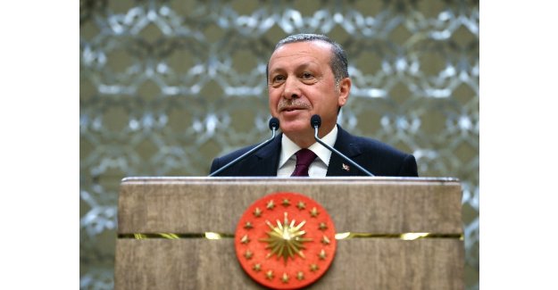 İki hükümlüyü affetti