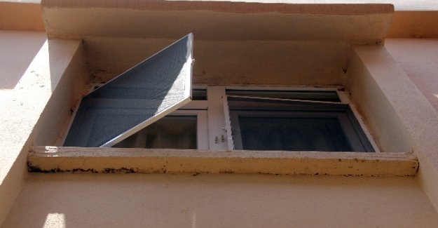 Sinekliğin kilidi  açılınca hayatına mal oldu