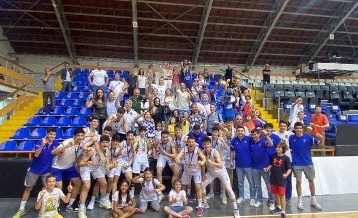 Anadolu Efes, U16 Türkiye Şampiyonu oldu