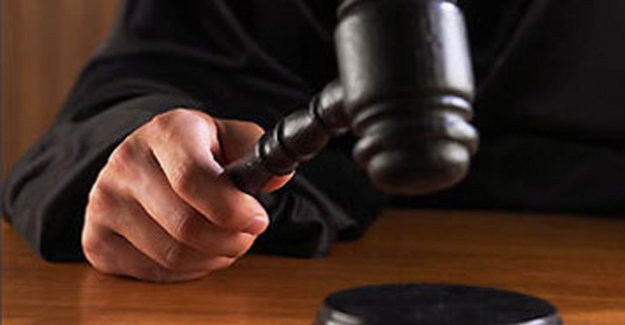 Minibüsle otomobil çarpıştı: 1 ölü, 5 yaralı