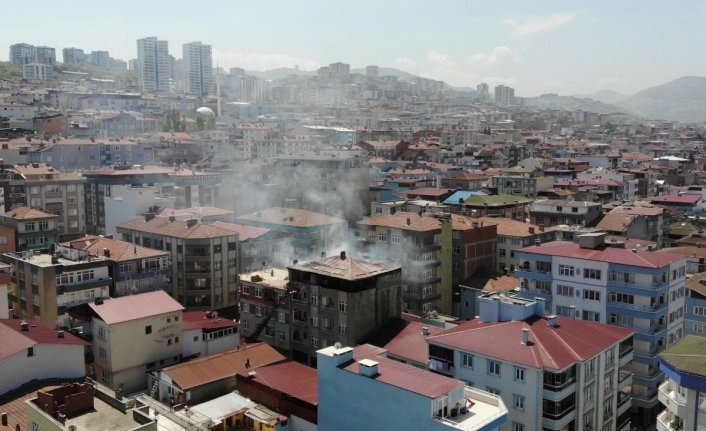 Yangında can pazarı! Uyuyakalan çocuk son anda kurtarıldı