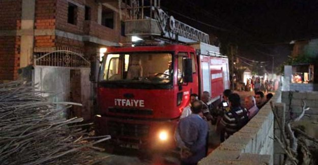 İtfaiye aracını rehin aldılar