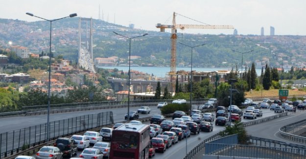 İstanbul bayram trafiğine teslim oldu