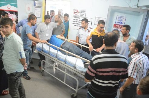 Yoldan geçenlere pompalı tüfekli ateş